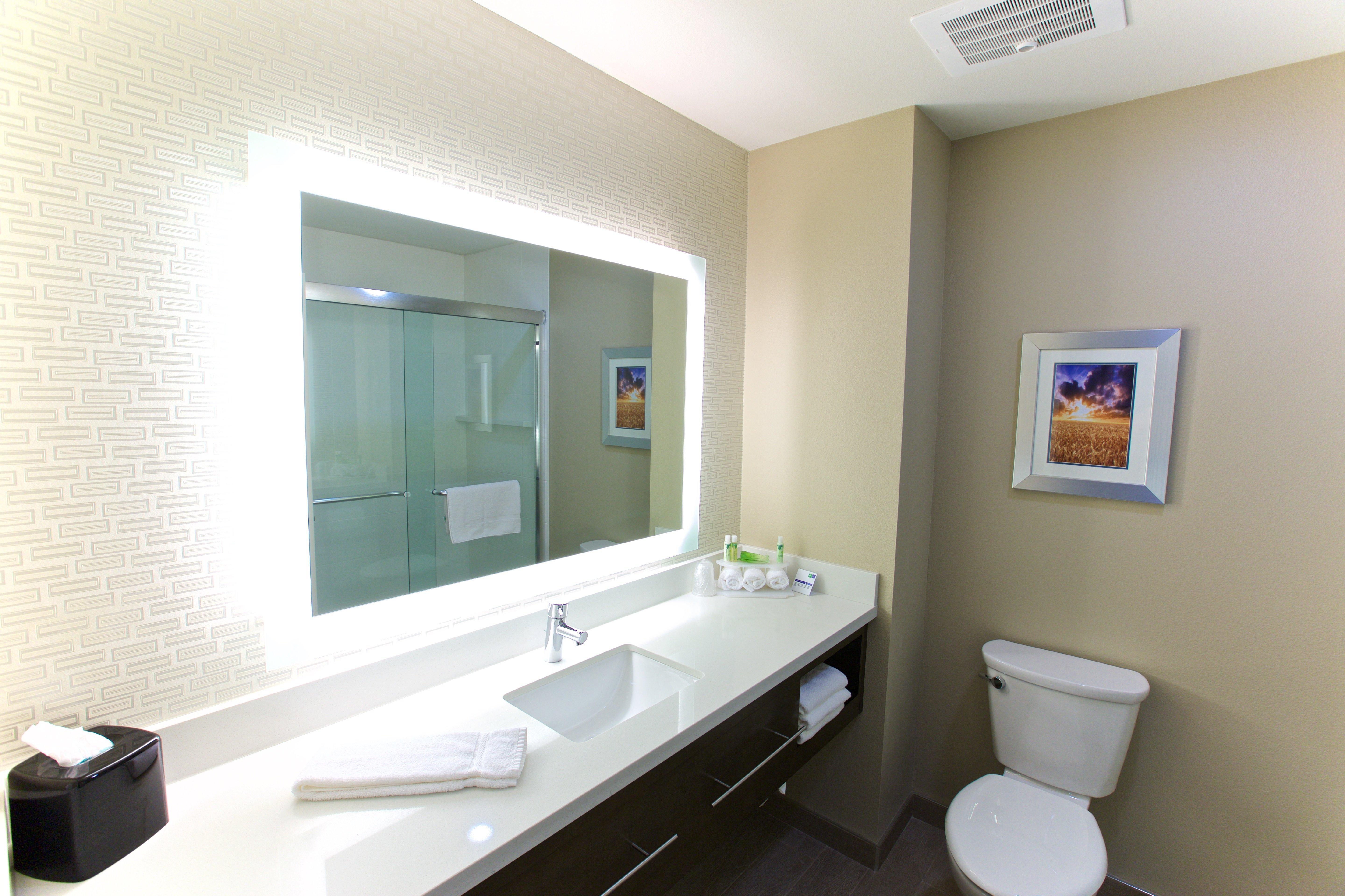 Holiday Inn Express Fargo Sw I94 Medical Center, An Ihg Hotel Εξωτερικό φωτογραφία