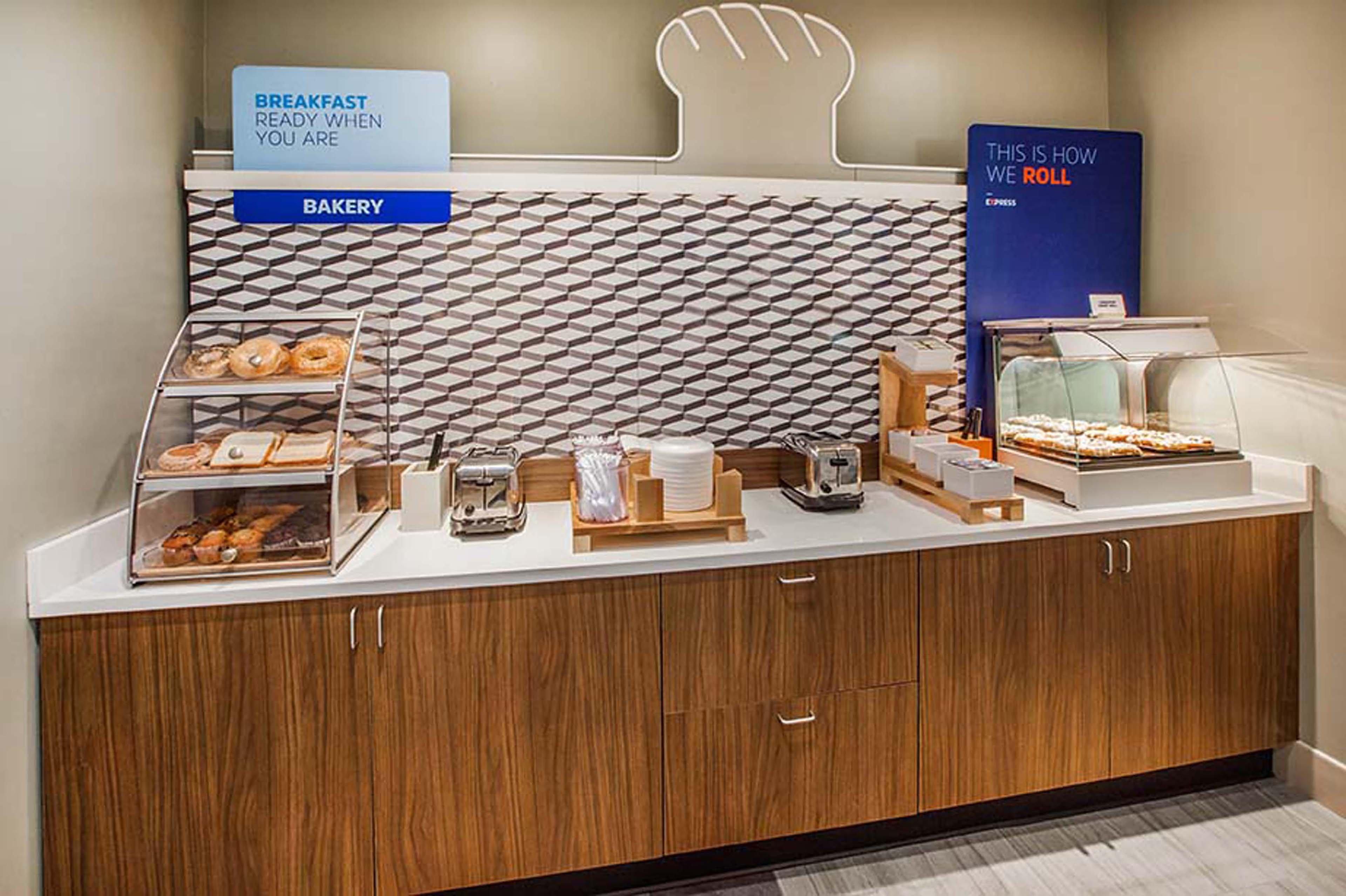 Holiday Inn Express Fargo Sw I94 Medical Center, An Ihg Hotel Εξωτερικό φωτογραφία