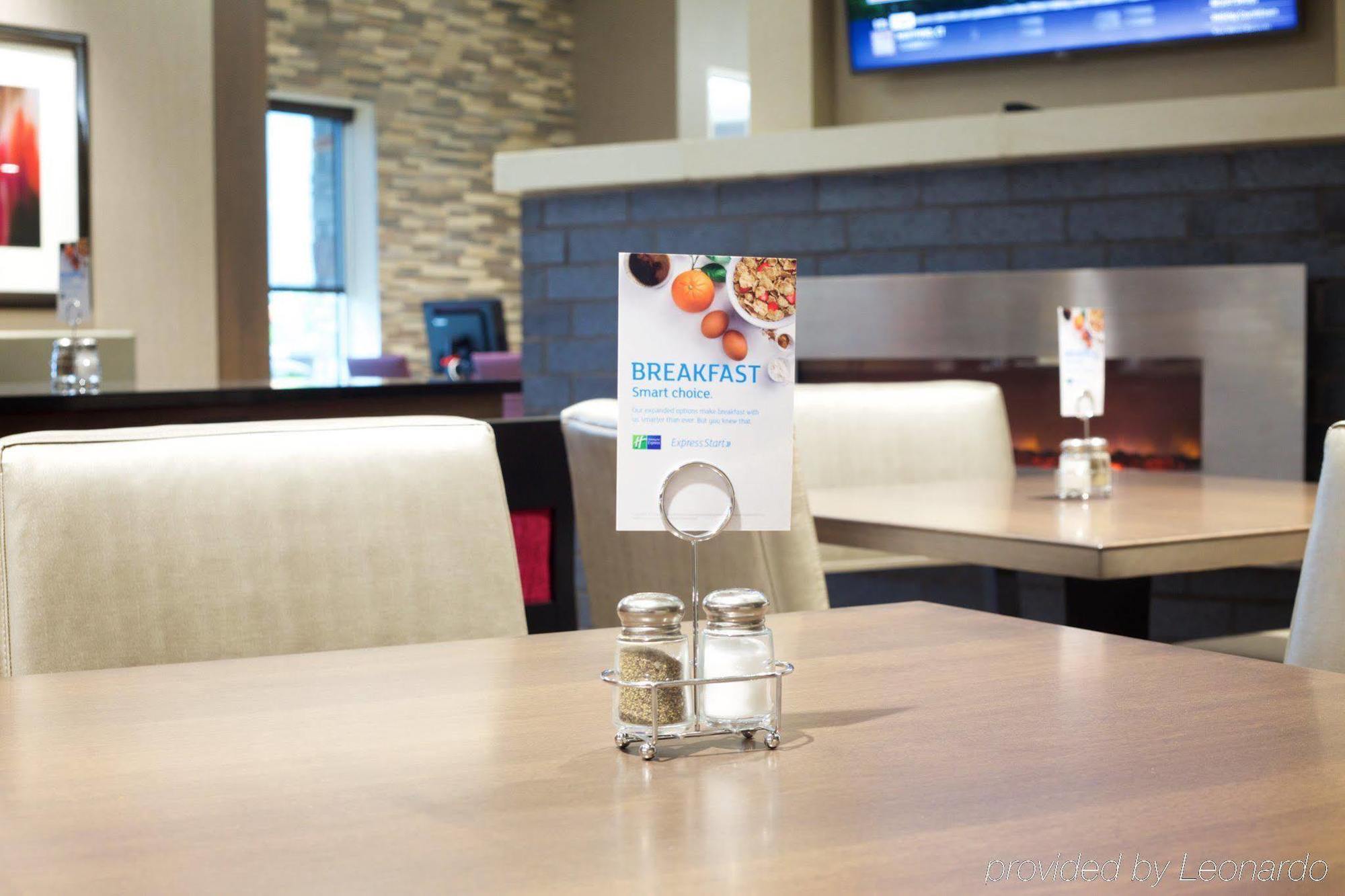 Holiday Inn Express Fargo Sw I94 Medical Center, An Ihg Hotel Εξωτερικό φωτογραφία